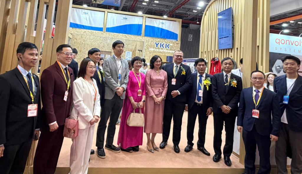 Thiet ke chua co ten 16